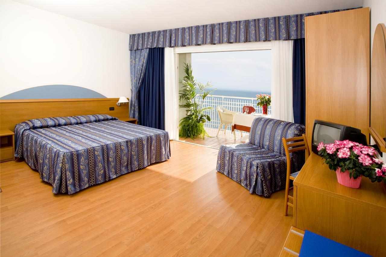 Hotel Adria Sul Mare Caorle Exterior photo