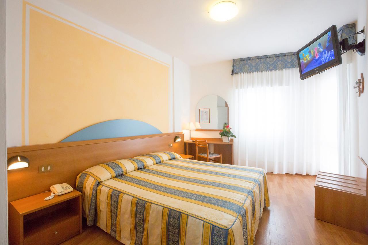 Hotel Adria Sul Mare Caorle Exterior photo